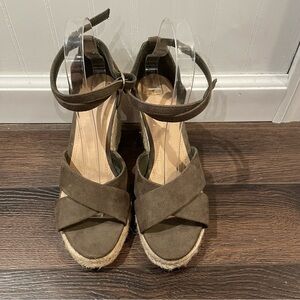 Ann Taylor Loft Espadrille Wedge Sandal in Vibrant Olive 7M